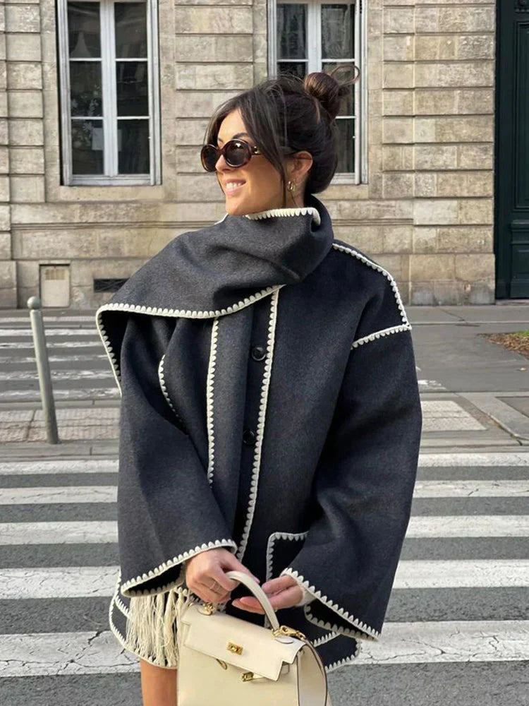 ModeGeist | Damen-Apparatsjacke mit Schickem und Komfortablem Schal