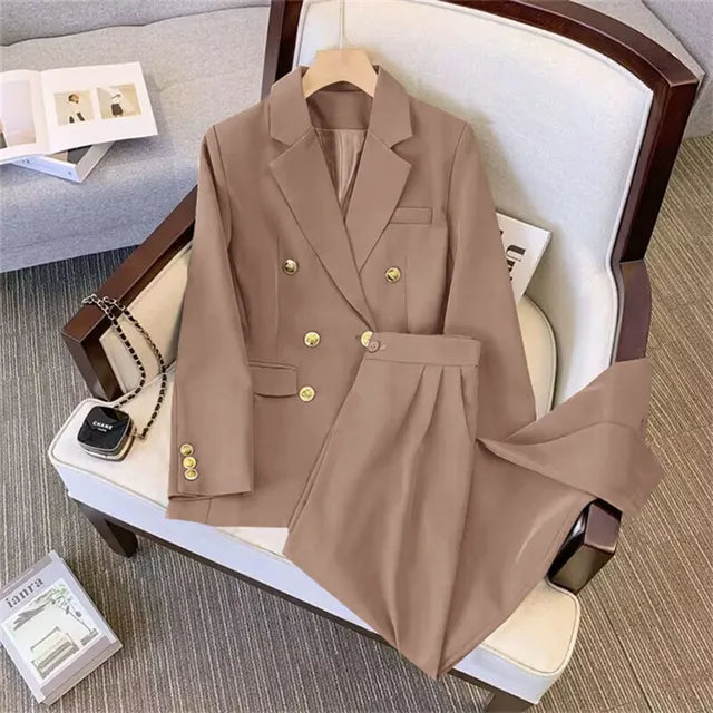 Elegantes und lässiges Zweiteiliges Set von Avelena für den Herbst