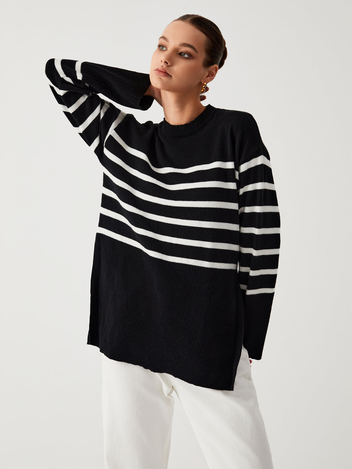 ModeGeist | Großer Pullover mit Streifen