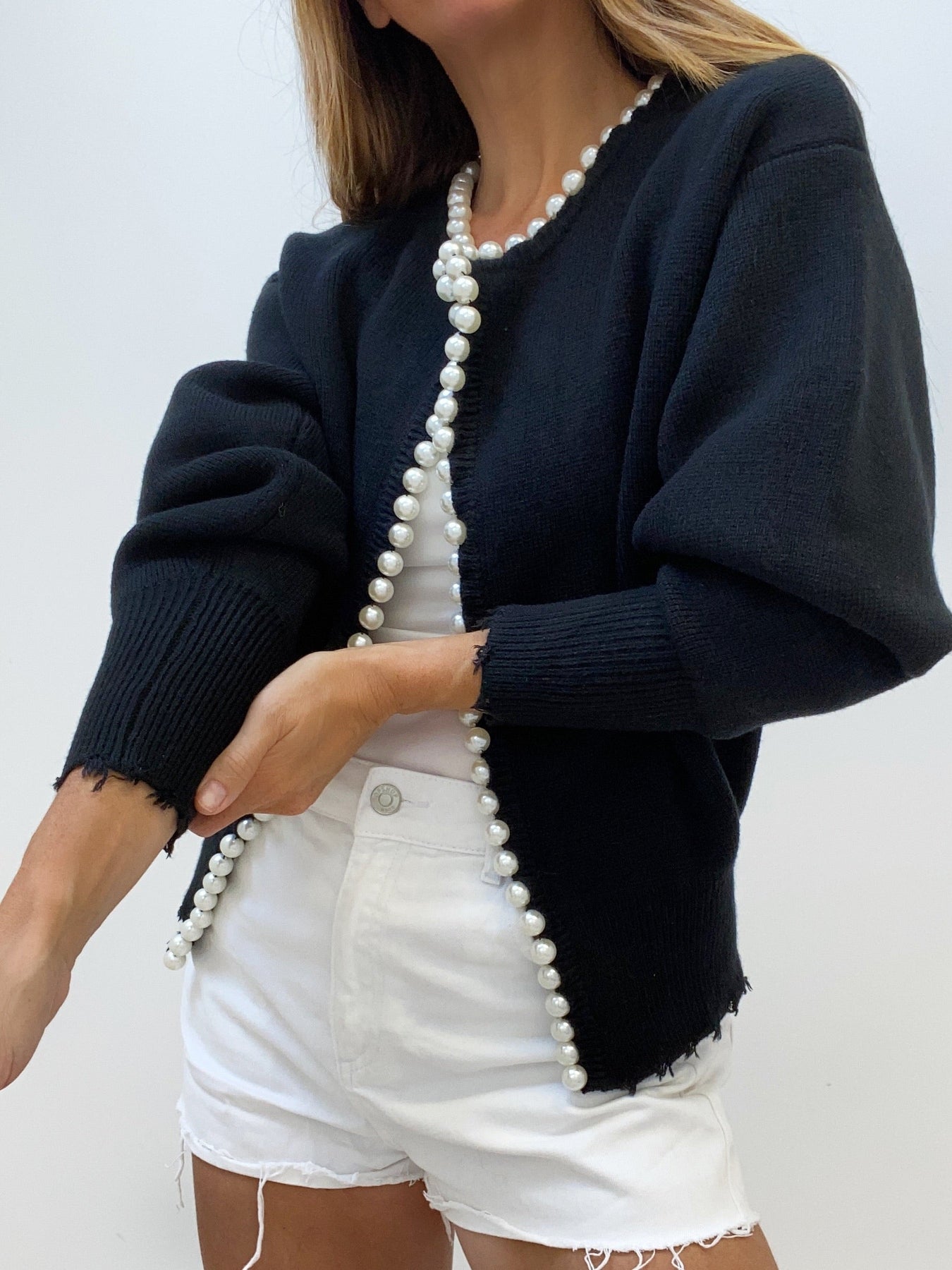 ModeGeist | Cardigan mit Perlendetails Baumwollmischung Elegant und Feminin