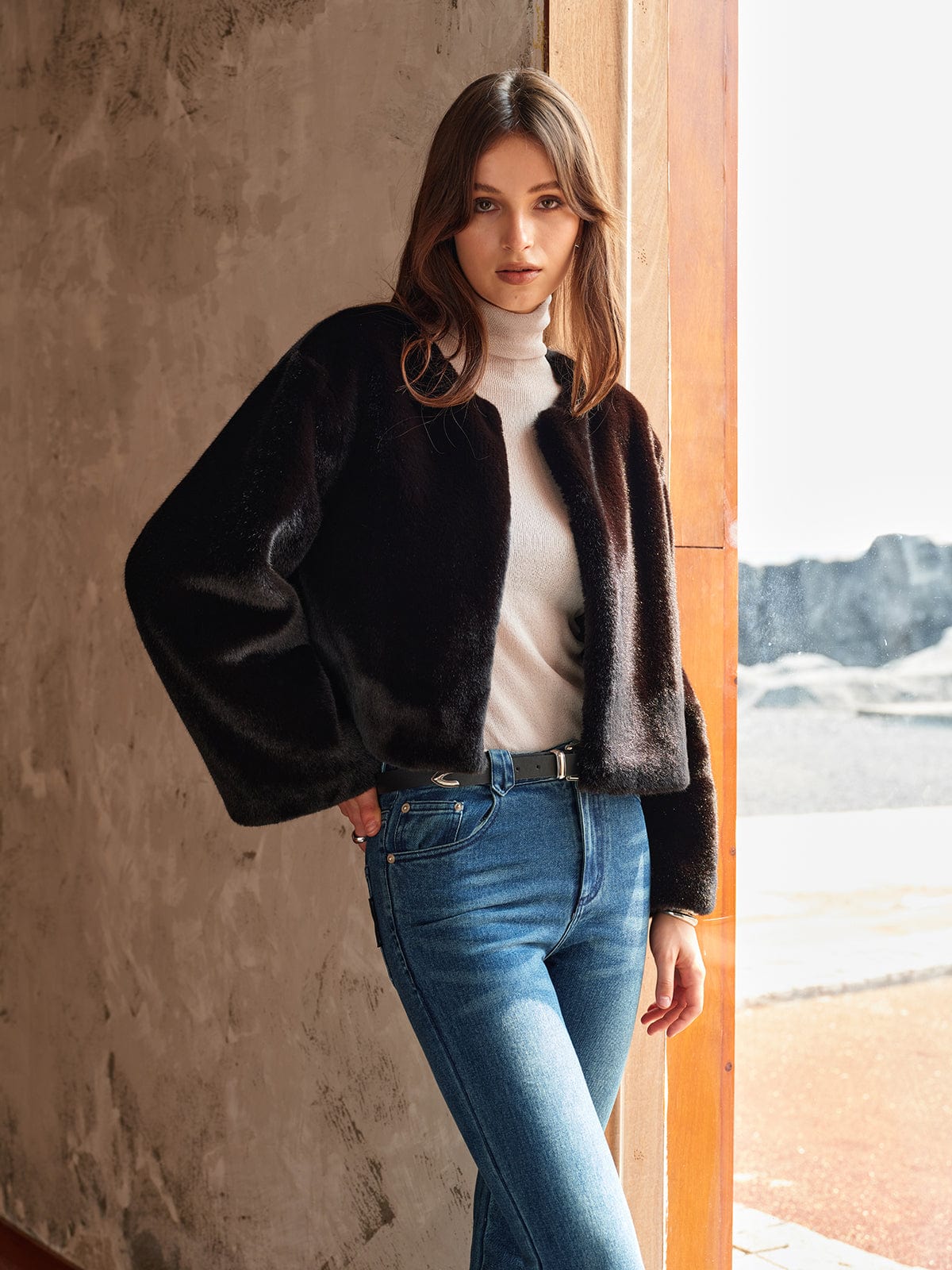 ModeGeist | Kurzjacke Aus Kunstfell Stilvoll & Vielseitig