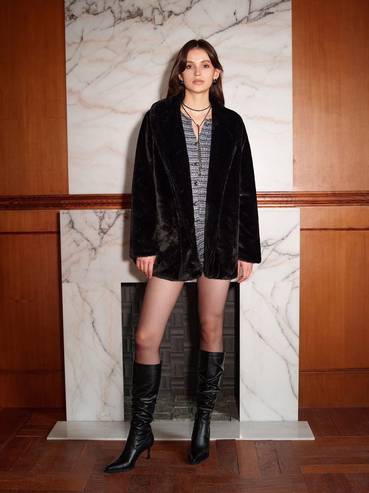 ModeGeist | Lange Kunstfelljacke Eleganz für Den Winter