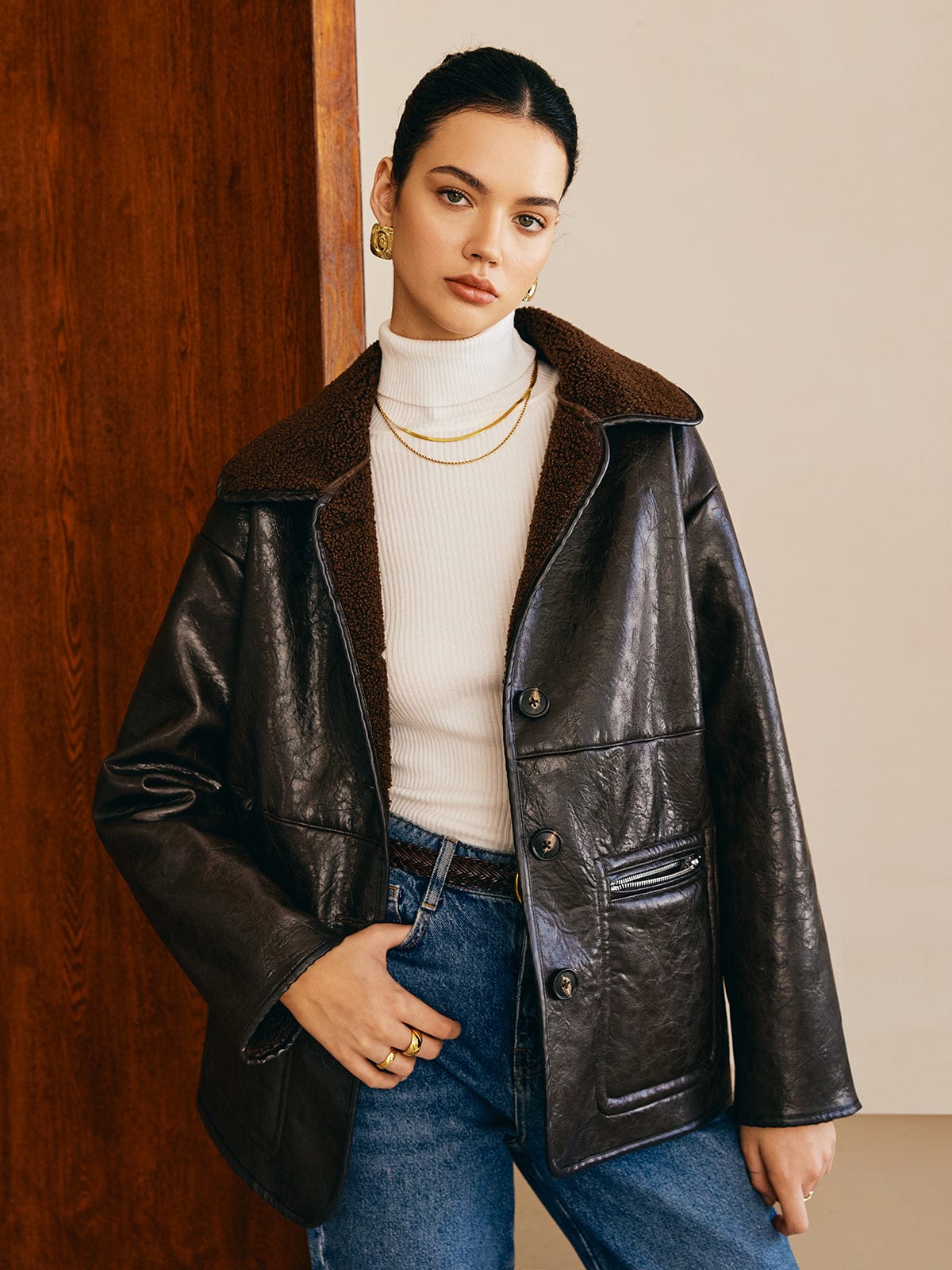 ModeGeist | Schwarze Lederjacke mit Teddy Futter