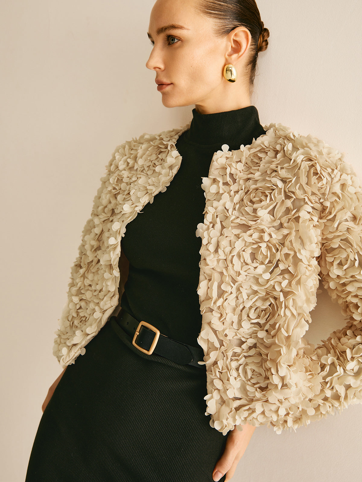 ModeGeist | Beiger Rundhals-Blazer für Frauen