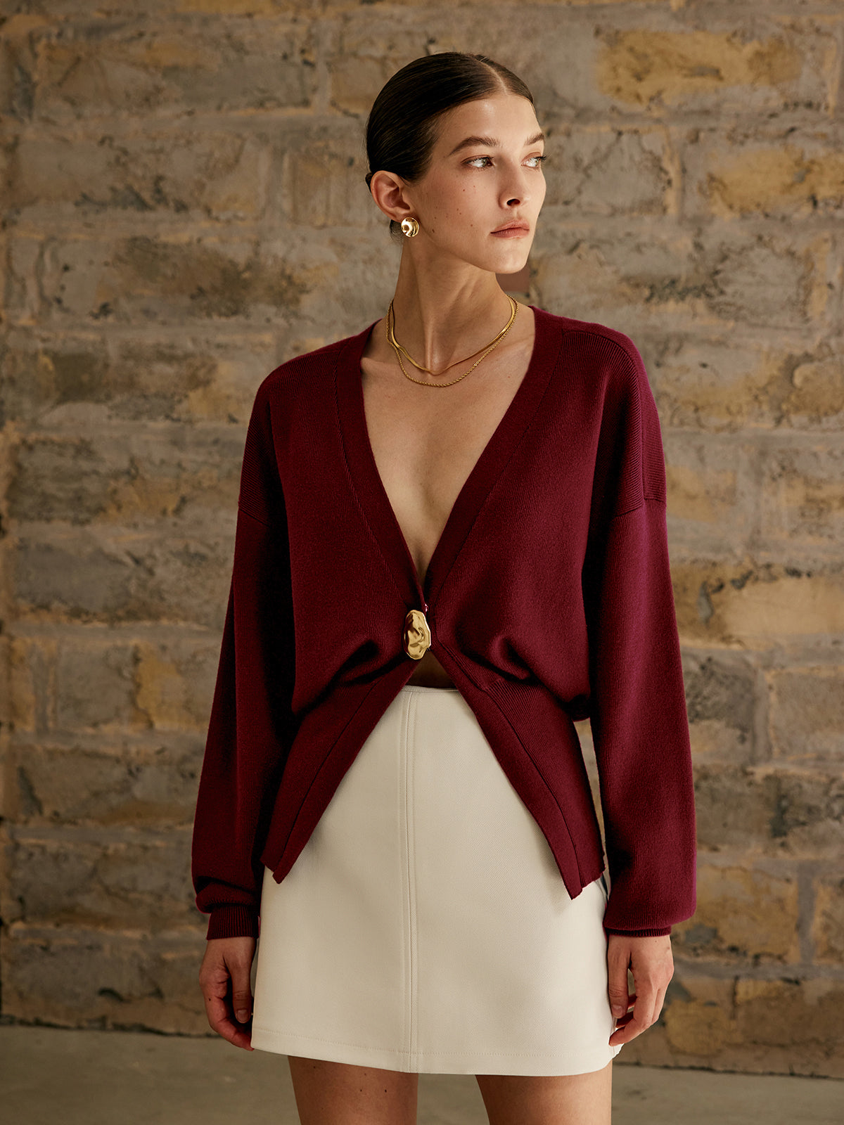 Damen Cardigan im Old-Money-Stil mit V-Ausschnitt und goldenen Knöpfen