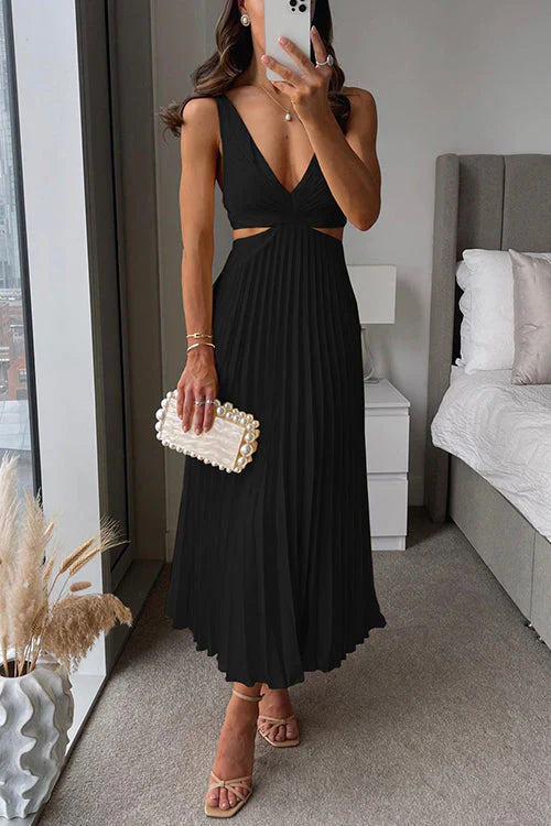 Gekleidetes Plisseekleid mit Seitenschlitzen von SERAP