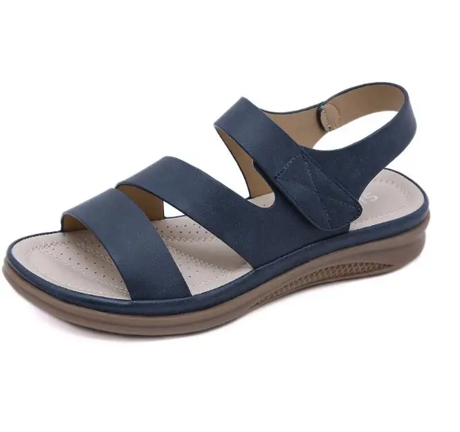 Komfortable, leichte Sandalen von Lena® mit runder Zehenkappe