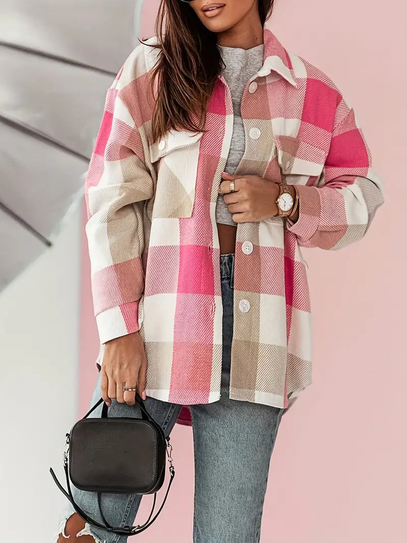Keira: Klassische Damenjacke mit Knöpfen