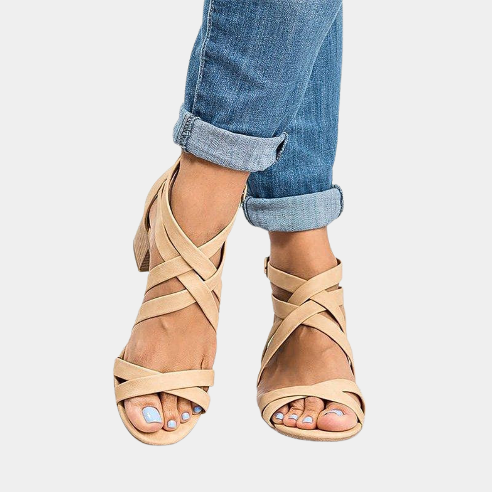 Schicke Damensandalen mit modischem Plateauabsatz