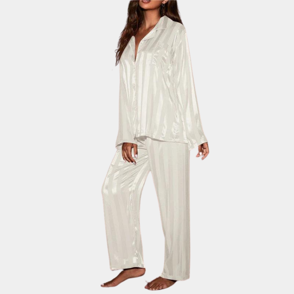 Gönnen Sie sich unser weiches und stilvolles Damen-Pyjama-Set!