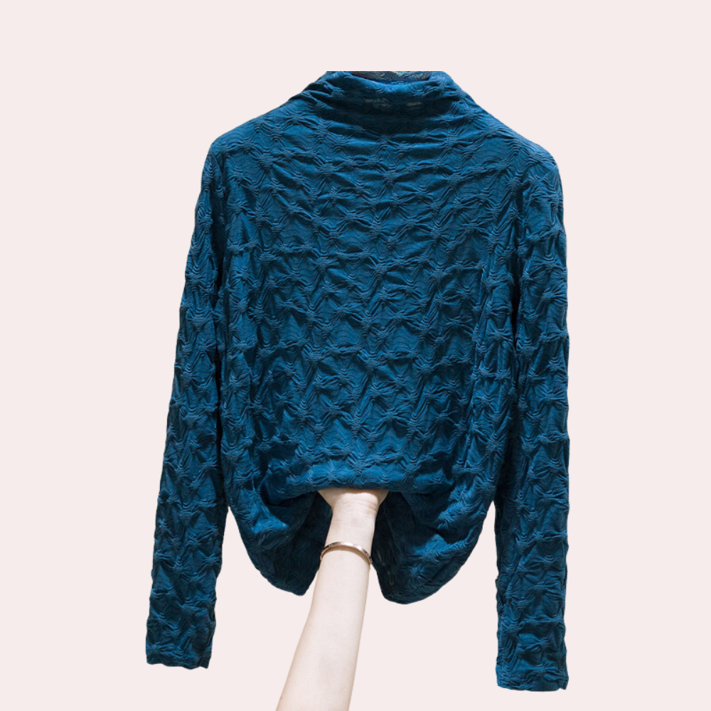 Elegante Damenbluse von Chrissta mit hohem, modischem Ausschnitt