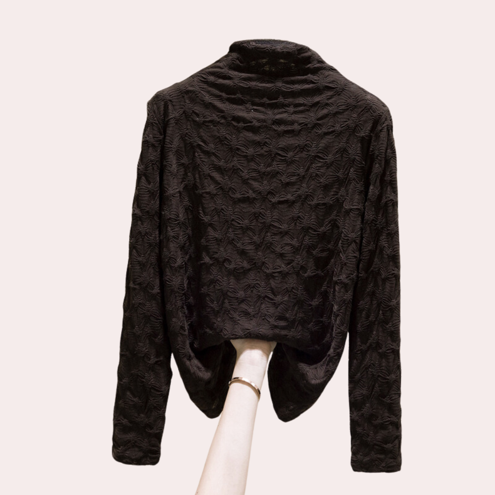 Elegante Damenbluse von Chrissta mit hohem, modischem Ausschnitt