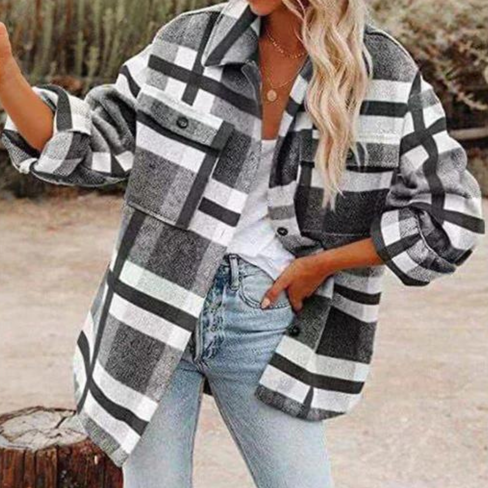 ModeGeist | Moderne karierte Herbstkuscheljacke für Damen
