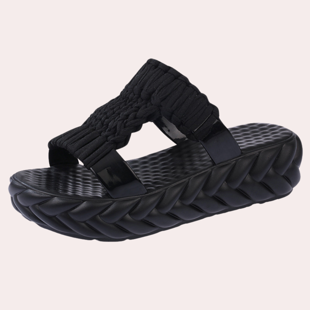 Lia: Modische geflochtene Sandalen für einen unvergesslichen Sommer