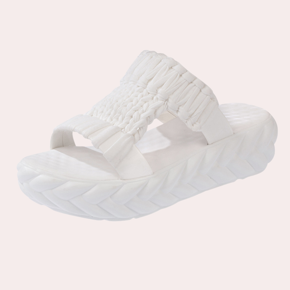 Lia: Modische geflochtene Sandalen für einen unvergesslichen Sommer