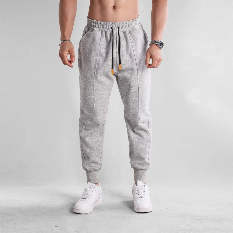 Herren Jogginghose aus Baumwolle im sportlichen Design