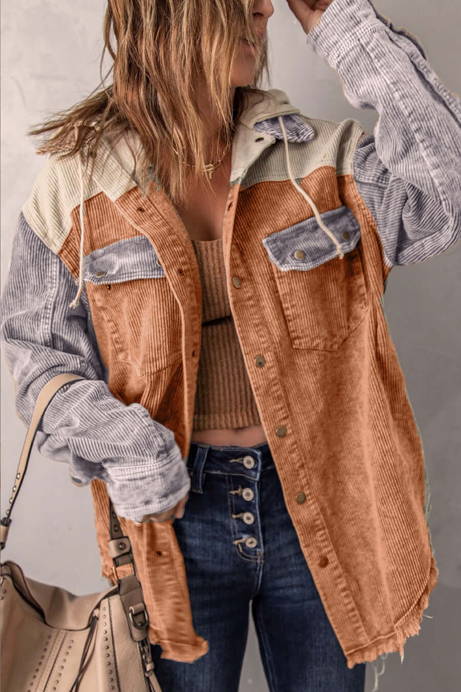 ModeGeist | Damenjacke Mit Retro Look Und Funktionalen Taschen