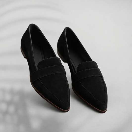 MODEGEIST Damen Loafer Spitze Zehe Glatt Schwarz
