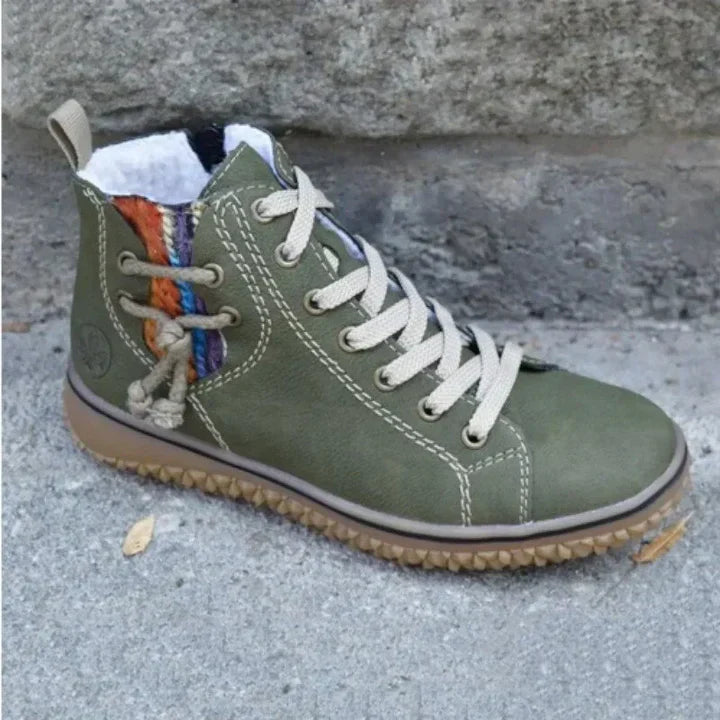 Edrine: Zeitlos elegante Lederstiefel im Vintage-Stil