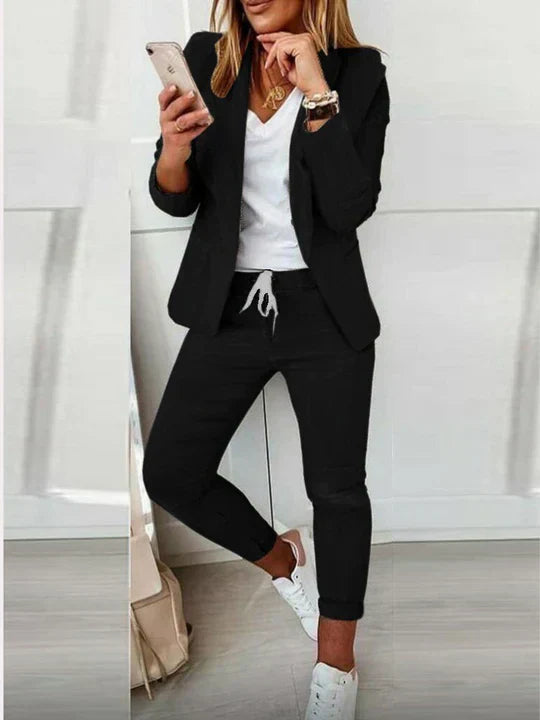 Damen Blazer und Hose Set von Avelena