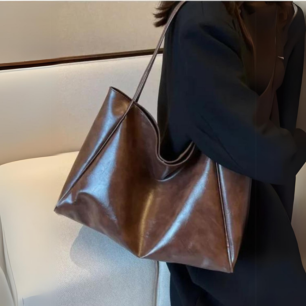 ModeGeist | Lederhandtasche in Bordeaux