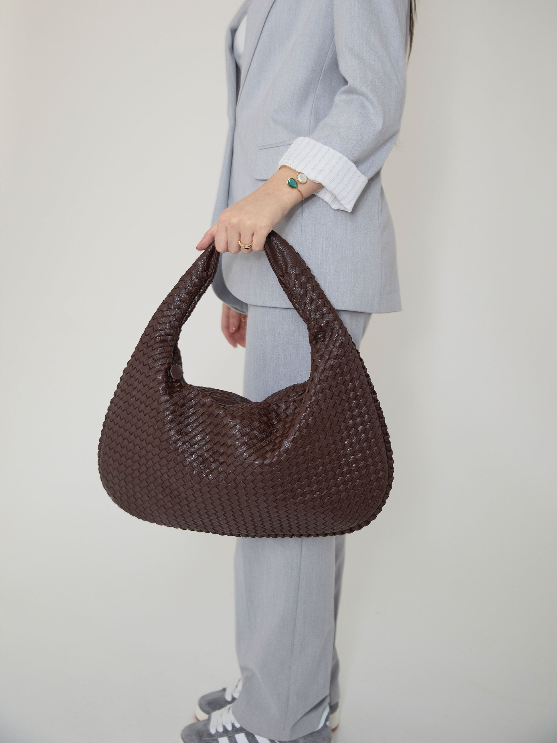 ModeGeist | Kaffee Damenhandtasche Mit Geflochtenem Stilvollen Design - ModeGeist