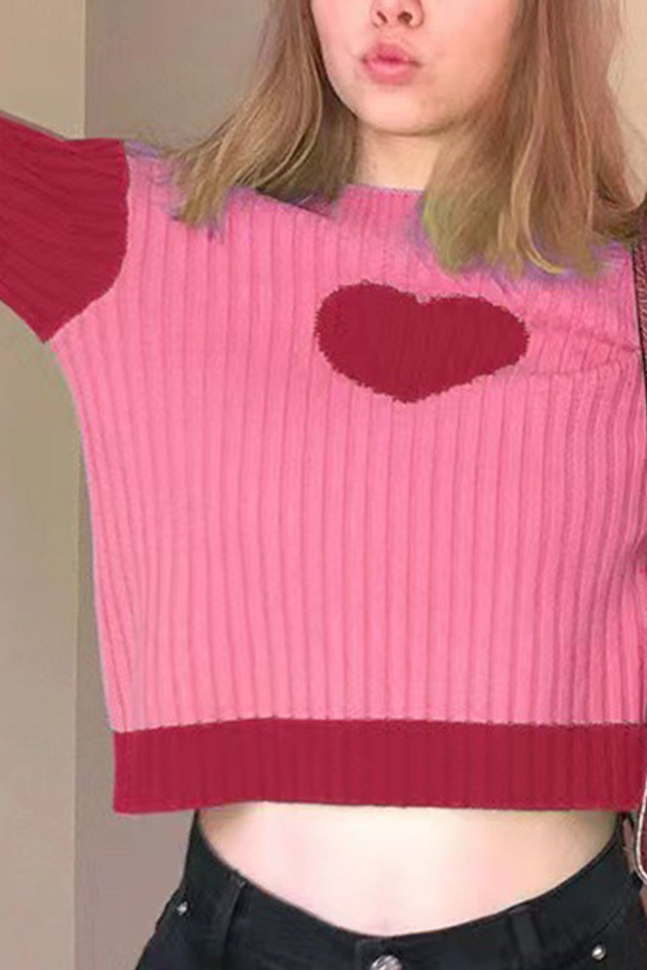 Fudus Gestricktes Mock-Neck Oberteil mit Herzgrafik und Rippenstruktur