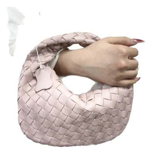 ModeGeist | Luxuriöse Geflochtene Handtasche in Metallic