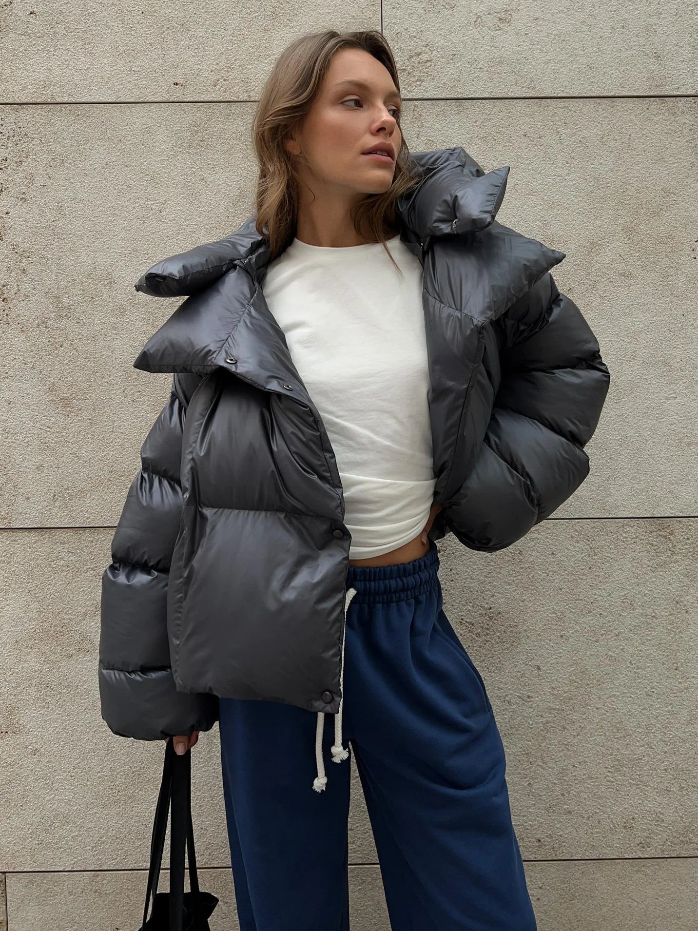 ModeGeist | Daunenjacke Futter Kurz, mit Kapuze und Volumen