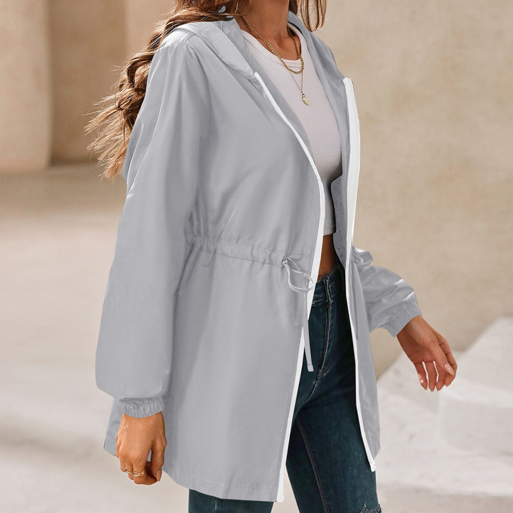 ModeGeist | Regenjacke mit Kapuze und Schnürung