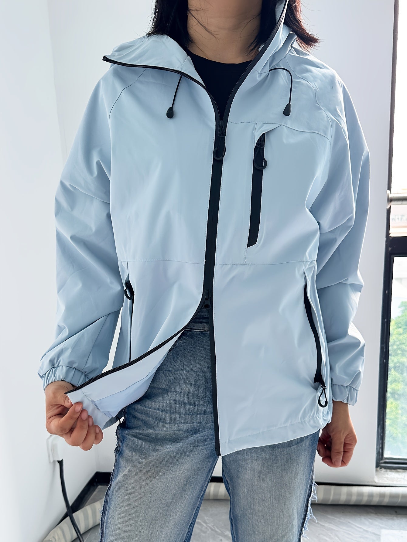 ModeGeist | leichte wasserdichte Damenjacke mit Kapuze Liv