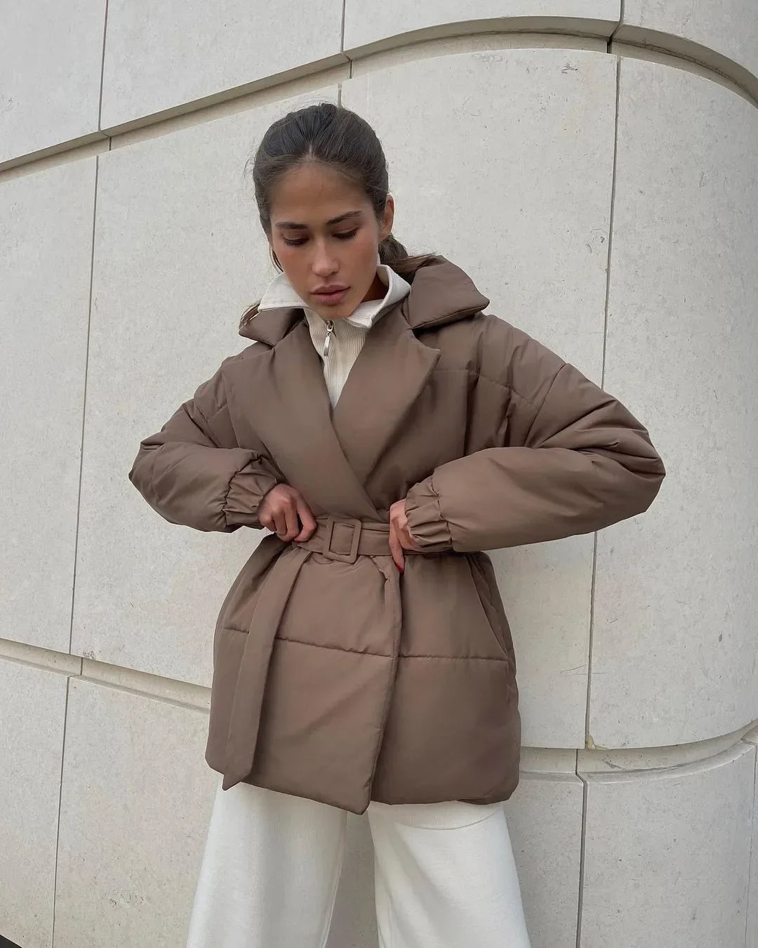 ModeGeist | Elegante Gürtelpufferjacke für Kalte Temperaturen