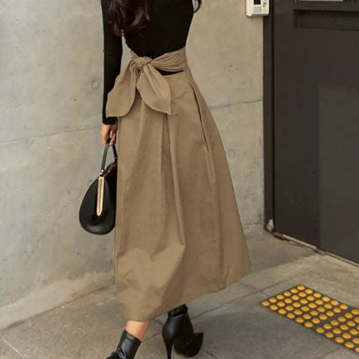 ModeGeist | Hohe Taille Midi Rock mit Schleifendetail