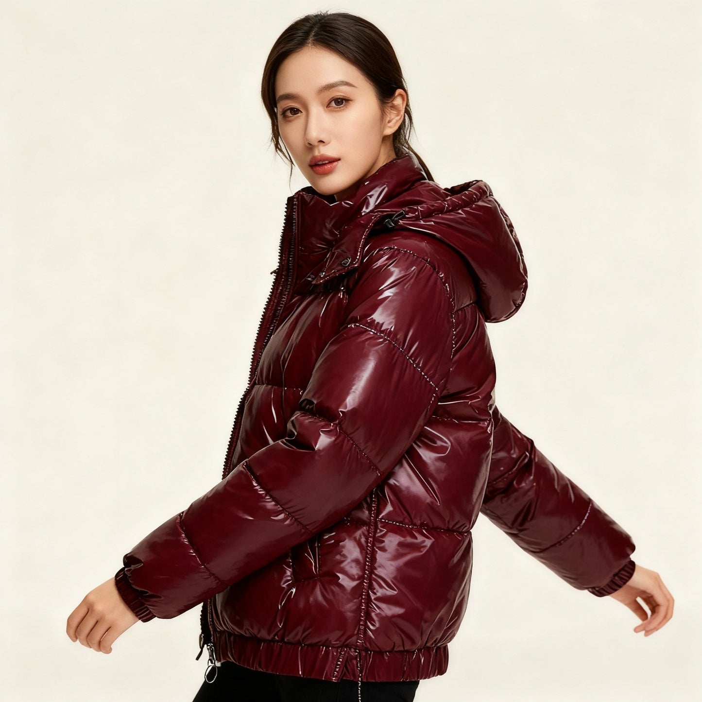 Damen glänzende Winterjacke mit Kapuze – Wasserabweisend & Wärmeisoliert – ModeGeist