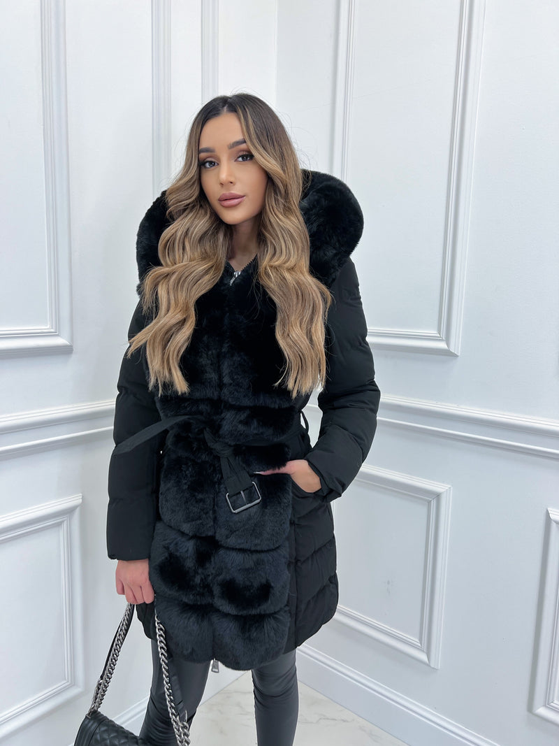 ModeGeist | Stylische Kapuzenjacke mit Gürtel