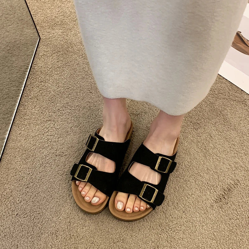 Laura® | Modische Zehentrenner als flache Strandsandalen