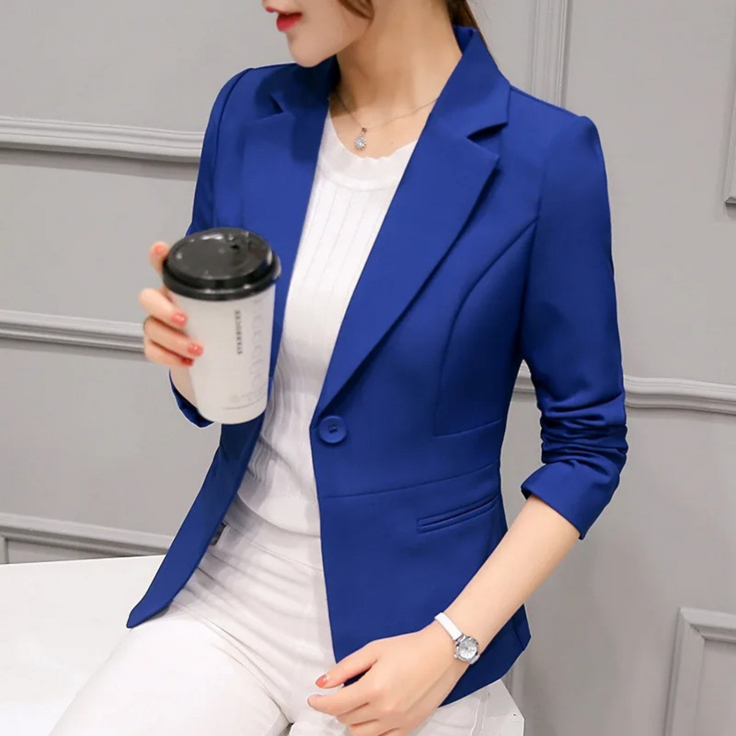 ModeGeist | Schöner Slim Damenblazer mit Taschen