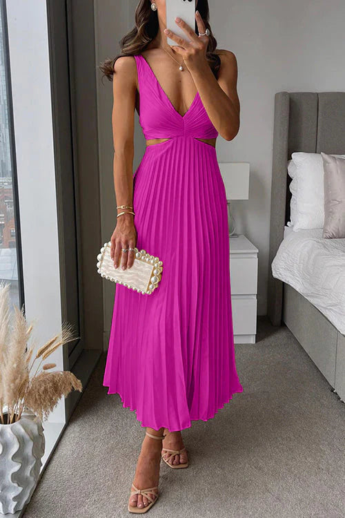 Gekleidetes Plisseekleid mit Seitenschlitzen von SERAP