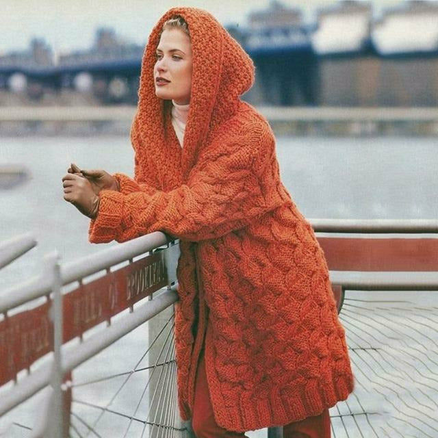 ModeGeist | Langer Strickjacke mit Kapuze