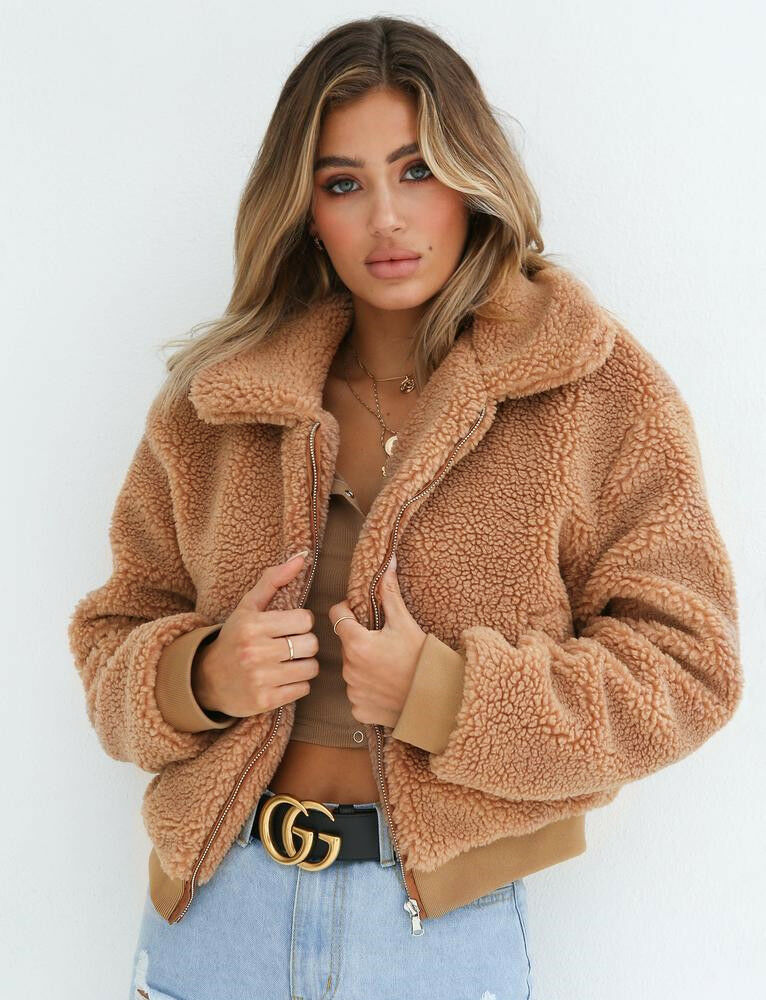 ModeGeist | Fluffy Plüschjacke
