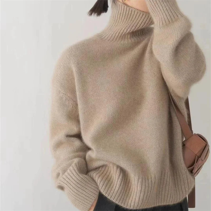 Damenoberteil Teresa: Feiner Rollkragenpullover aus Strick
