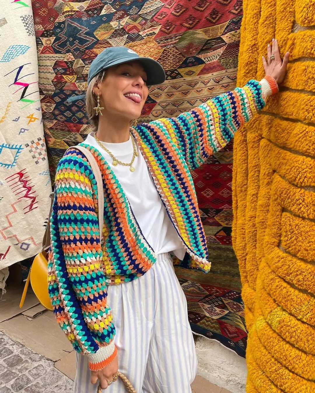 ModeGeist | Stilvolle Bunte Strickjacke