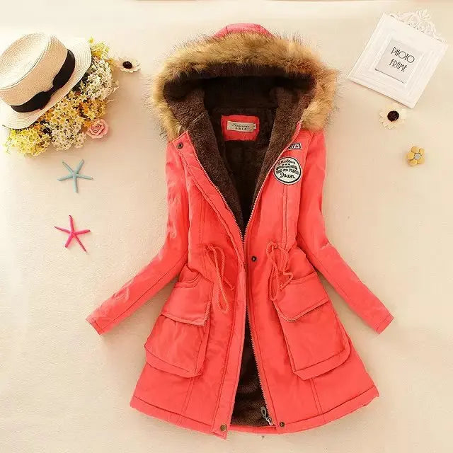ModeGeist | Warme Gefütterte Winterjacke mit Kapuze für Damen