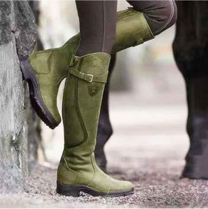 Stylishe, orthopädische Damenschuhe für den Winter