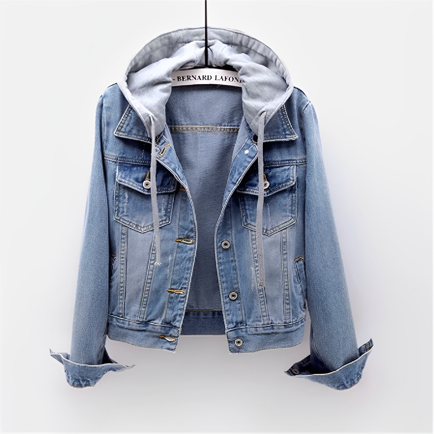 Jeansjacke von Adah mit langen Ärmeln und abnehmbarer Kapuze