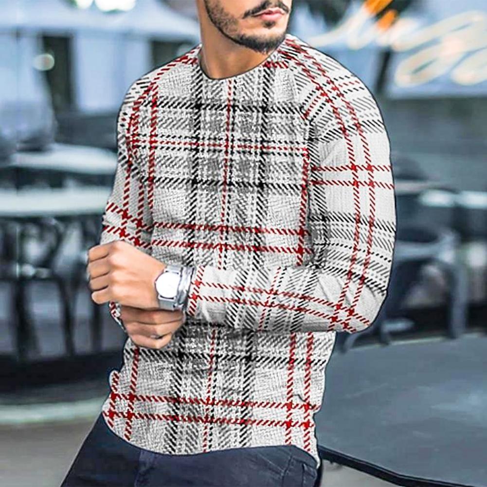 Moderner, schlanker Herrenpullover