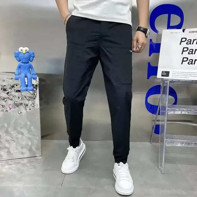 David Slim Fit Cargo Hose in Black