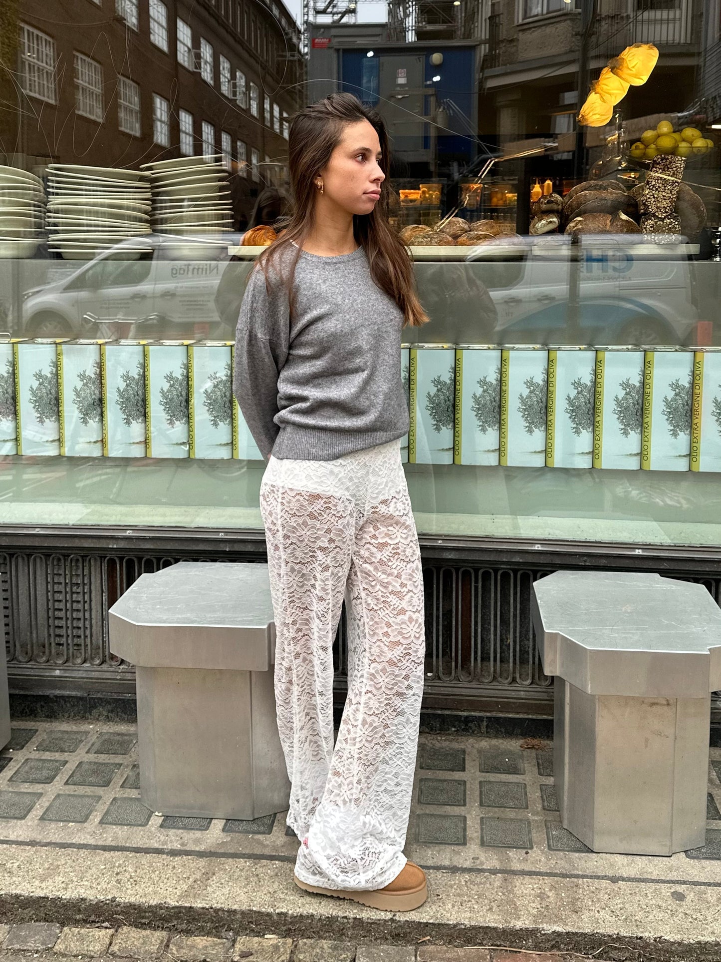 ModeGeist | Elegante Damenhose mit Spitze und Weitem Bein