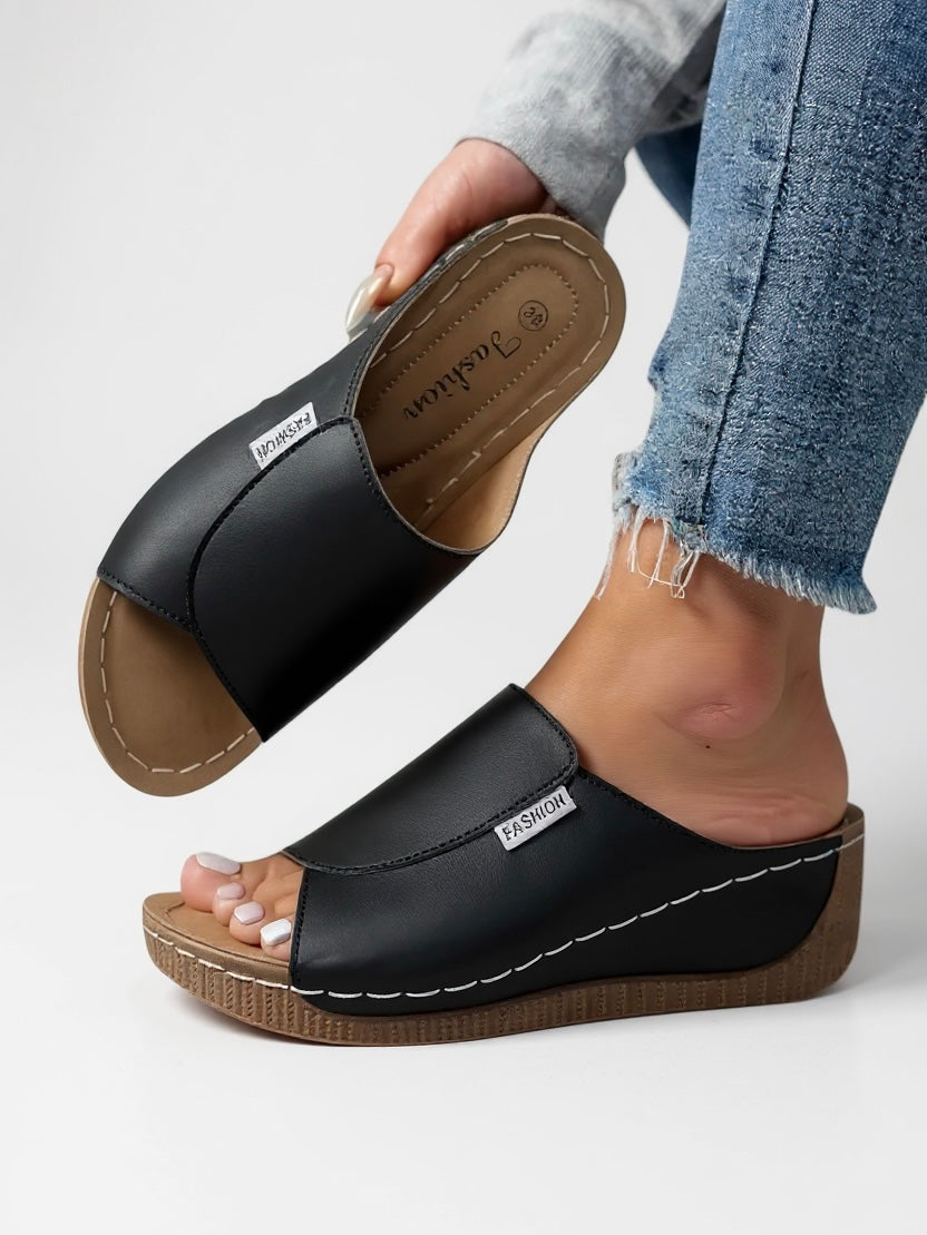 MODEGEIST Damen Plateau Slides Gepolstert Slip-On Minimalistisch