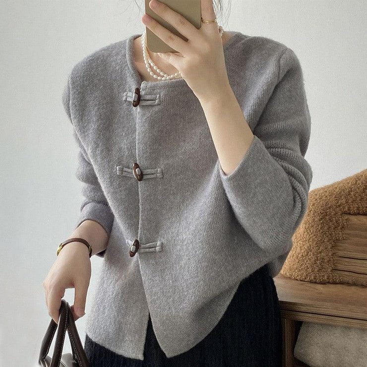Mira – Edle unifarbene Strickjacke